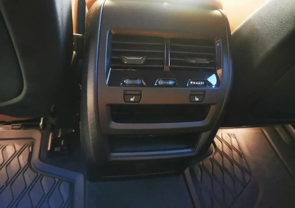 BMW X5 cena 249900 przebieg: 105000, rok produkcji 2021 z Dobra małe 106